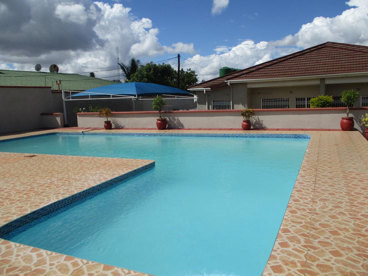 Avon Apartments Lilongüe Exterior foto