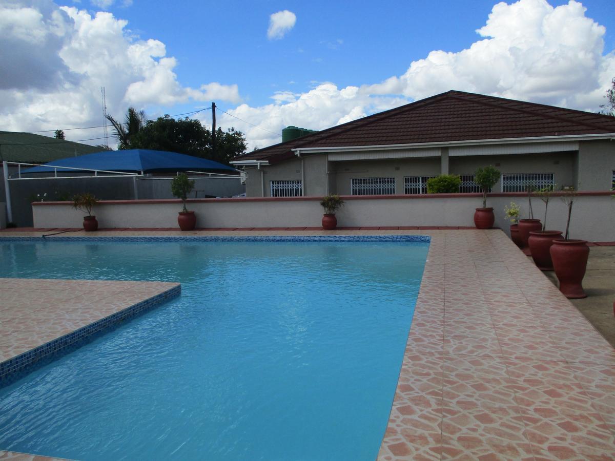 Avon Apartments Lilongüe Exterior foto
